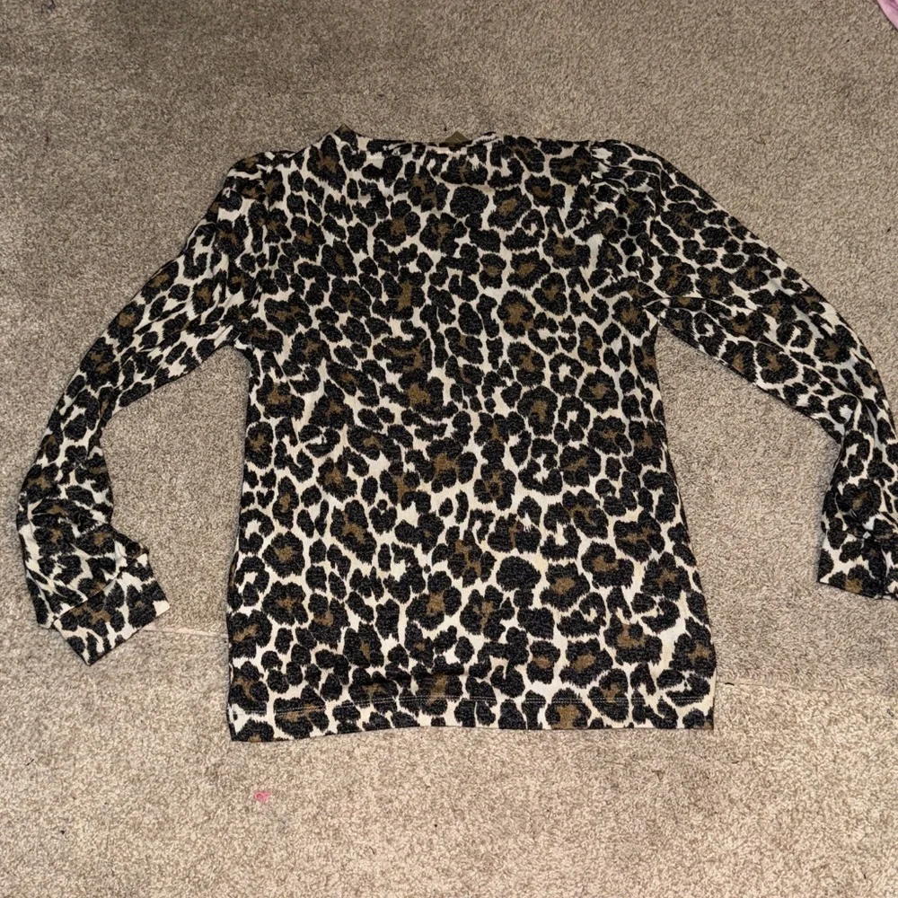 J. Crew NWT❗️Animal Print Supercozy puff-sleeve pullover in leopard Cream